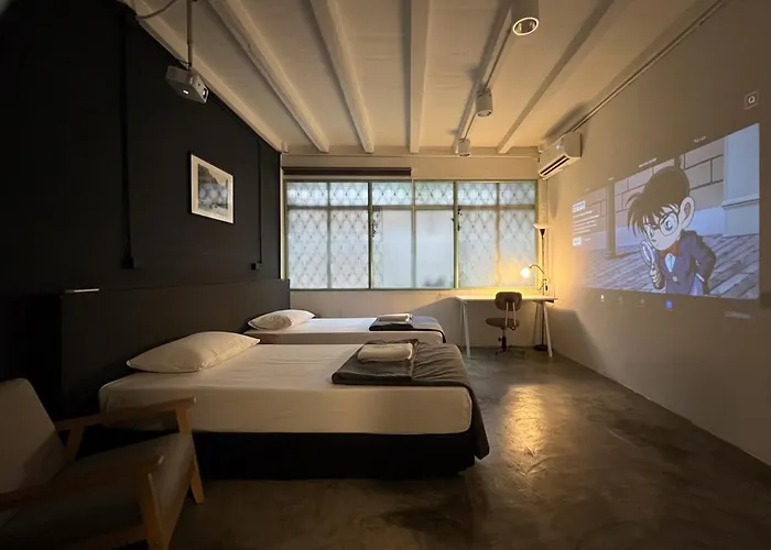 Chatel Samyan - Self Check-in Albergue