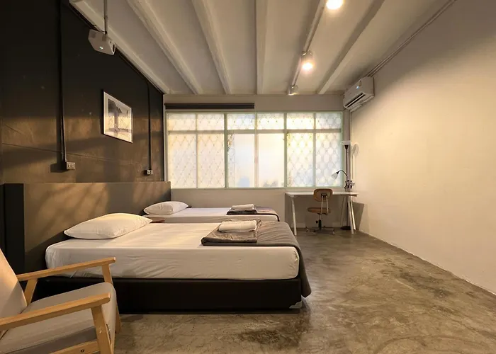 Chatel Samyan - Self Check-in Albergue *