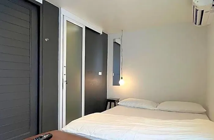 Chatel Samyan - Self Check-in Albergue *